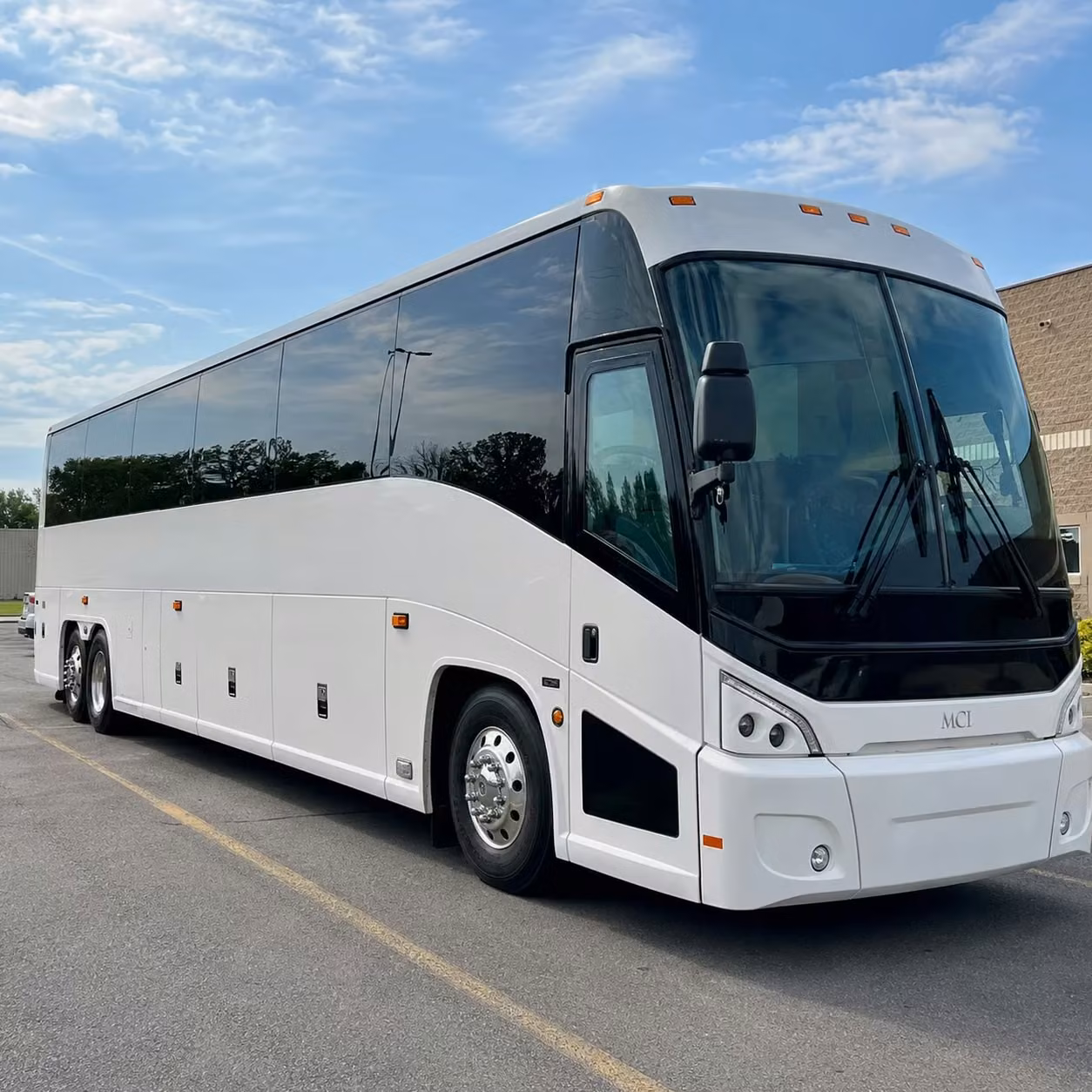 charter bus rentals for reading sports teams and fan groups traveling out of state